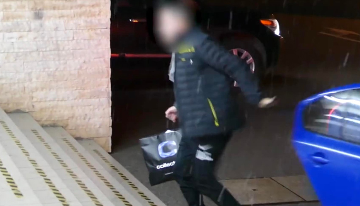 Толупа с ръце в джобовете, Влади Горанов обаче пристига с