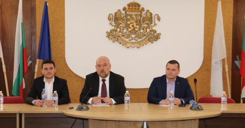 Временен център за подкрепа на мигрантите от Украйна работи от