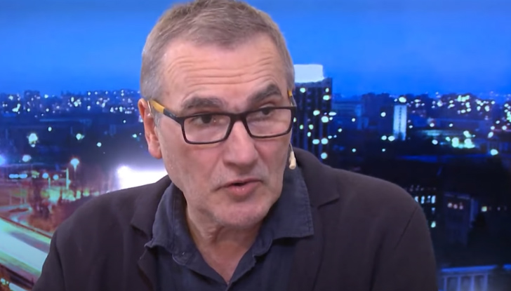 През 1998 година в интервю за Валерия Велева и вестник