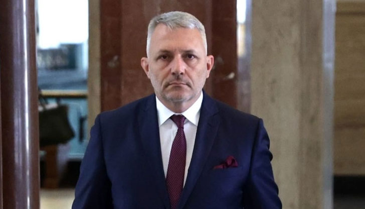 На този ВСС трябва незабавно да му бъде прекратен мандатът,