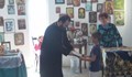 Дете намери икона навръх Великден на плажа Силистар и я дари на местната църква