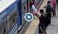 Жена оцеля, след като падна под движещ се влак в метрото в Буенос Айрес