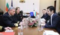 Кирил Петков се срещна с председателя на военния комитет на НАТО
