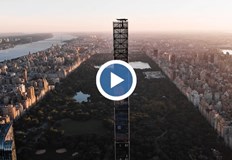 Сградата 111 West 57th Street е небостъргач с височина 435