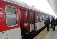 Счупени локомотиви продължават да бавят железницатаПътническите влакове в България навъртяха