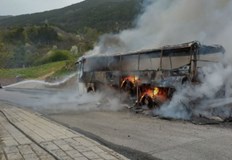 Най вероятно техническа неизправност е станала причина за възникване на пожараАвтобус