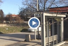 Темата за вандализма по автобусните спирки в Русе не е нова но