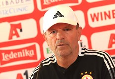 Старши треньорът на ЦСКА Стойчо Младенов подаде оставкаМинути след победата