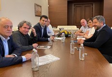 Според изследването напрежението в коалицията е резултат от безпринципни договорки