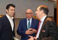 Петков коментира и тежкия инцидент с камиона на Въоръжените сили Подкрепям