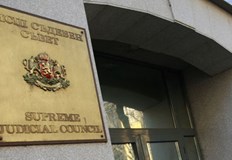 Парламентът прие отмяна на кариерните бонуси и на главния инспектор