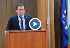 Министърът на транспорта Николай Събев иска летище Русе да премине