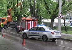 През почивните дни екипите на пожарната са реагирали на над