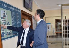 Днес министърът на иновациите и растежа Даниел Лорер беше гост