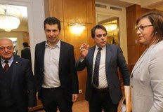 Лидерите на четирите управляващи формации се събират на Коалиционен съвет тази вечерСрещата трябва