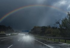 За разлика от предходните дни неделята ще е не само