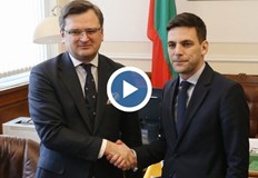 Първият дипломат на Киев влезе в задочен спор с президента