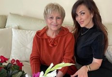 Глория поздрави за рождения ден майка сиПевицата публикува във фейсбук