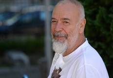 Обичаният русенски актьор Илия Деведжиев се оплака за кражбата във