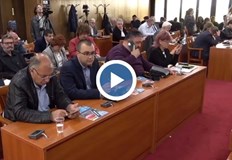 Общинските съветници се събраха на извънредно заседаниеТо започна в9 00 часа