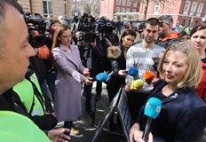 Полицаи и надзиратели отново излязоха на протест този път с палатков