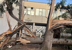 Поривите достигнали скорост от 160 км чКризисният щаб на местната администрация