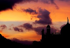 Днес започва свещеният за мюсюлманите месец Рамазан който ще продължи