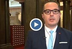 Призовавам яростните поддръжници на изпращането на военна техника сами да