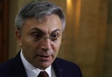 Карадайъ Тя лъже Вие знаете тя лъже Лидерът на ДПСМустафа Карадайъ