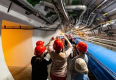 Европейският център за ядрени изследвания ЦЕРН възобнови работата на Големия