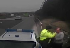 Излезли в продължителен отпуск по болест след като дали показания