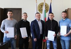 Европейските медалисти от боксовите клубове в Русе Радослав Росенов и Николай Маринов
