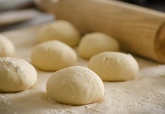 Ако сте решили да си приготвите нещо с домашно приготвено тесто
