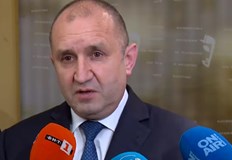 Радев коментира темата след срещата с албанския си колегаРумен Радев