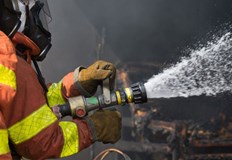 Консервната фабрика в поморийското село Гълъбец е пламнала около 13 00