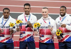 Щафетата на 4х100 метра се прости със среброто си от