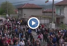 Протест в община Симитли блокира движението към БанскоПоводът за недоволството