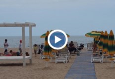 Очаква ли се недостиг на спасителиБез безплатни и евтини чадъри