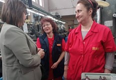 Вицепремиерът и министър на икономиката Корнелия Нинова се срещна с