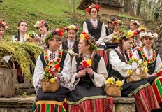 Тази година най пъстрите пролетните празници се падат на 16 и