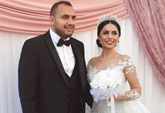 В официалната си страница във Фейсбук красивата изпълнителка написа само