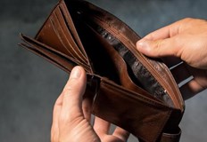 Само по себе си административното покачване на минималната работна заплата не