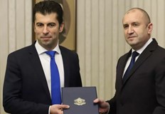 Коментар на PR експерта Нидал Алгафари и политолога доц Милен