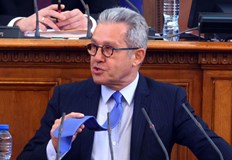 В блиц контрола в Народното събрание днес ще участват само