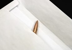 В плика е имало и изрезки на отделни думи сред