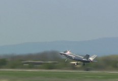 Изтребителите F 35 от Нидерландия пребазирани в Граф Игнатиево днес поеха