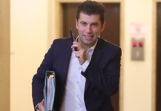 След шестмесечни преговори и четири отлагания България получи зелена светлина