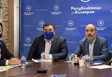 Според него настоящото правителство няма да изкара мандата си и