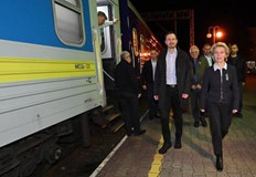 Фон дер Лайен и Жозеп Борел пътуват към КиевПредседателката на