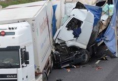 Движението е затруднено създава се организация за обходен маршрутТежка катастрофа е станала